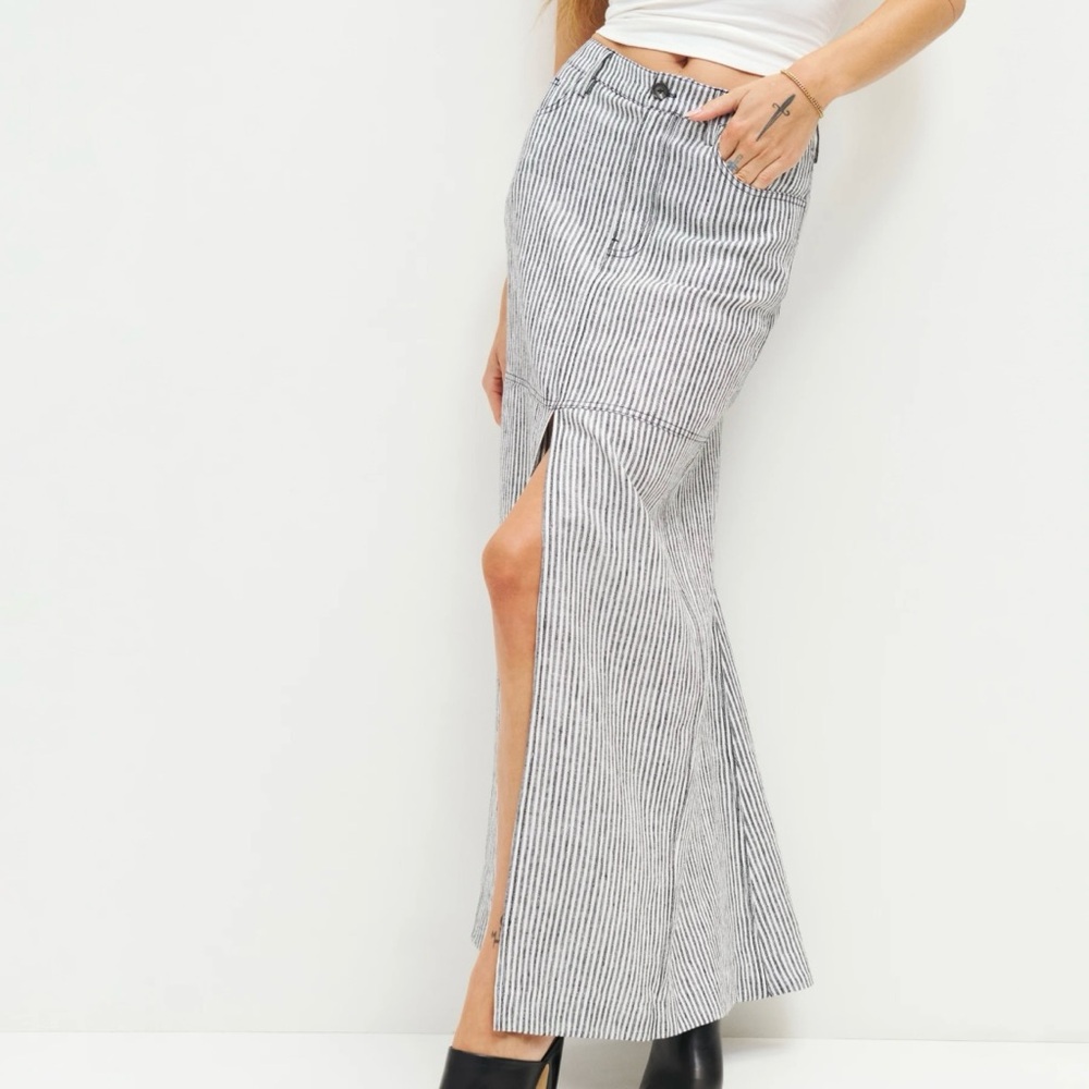 Tazz Maxi Linen Skirt